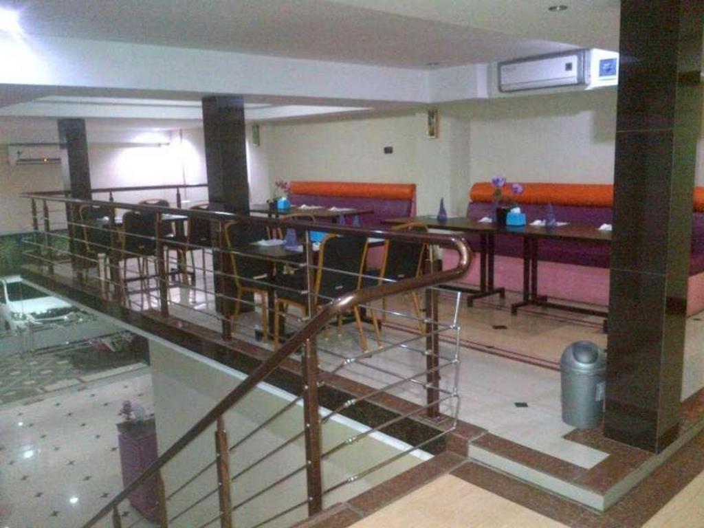 Erin Int Hotel Makassar Exterior foto
